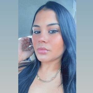 Meet your Posher, Yulenia